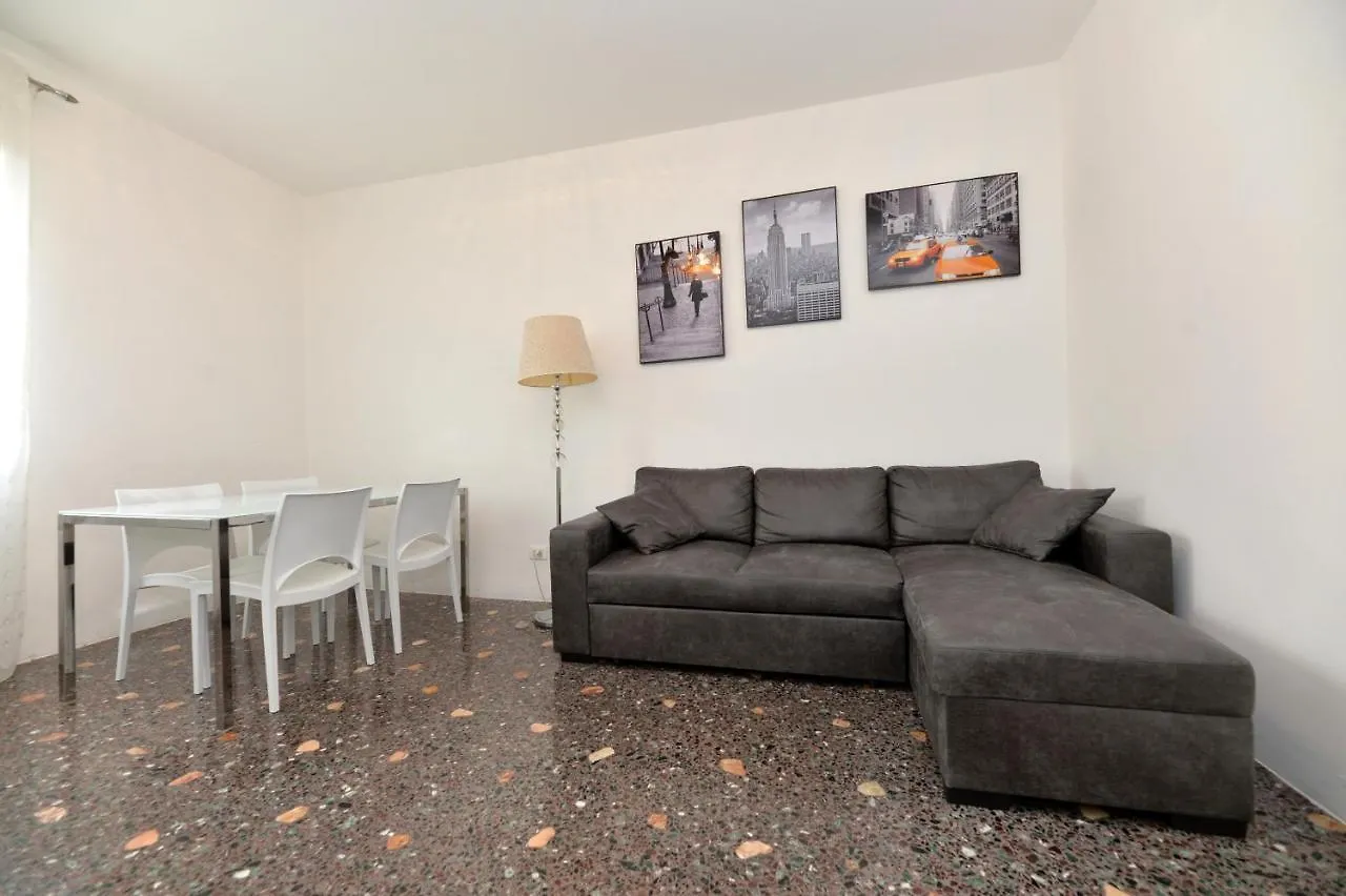 White Ca' Arsenale Daire Venedik